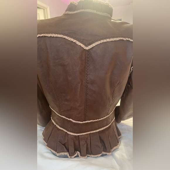 Moda International Distressed Leather Jacket Cropped Blazer Ruffled - Picture 4 of 8